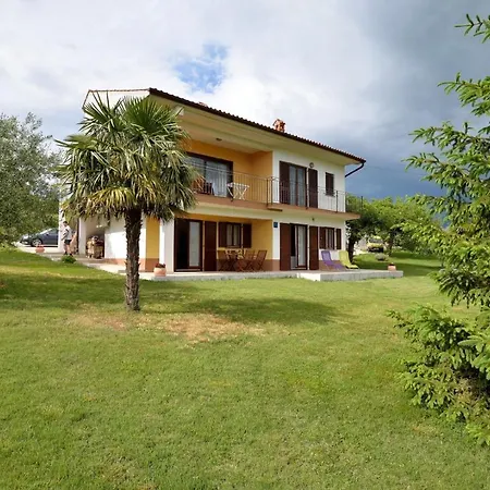 Apartment Oliva